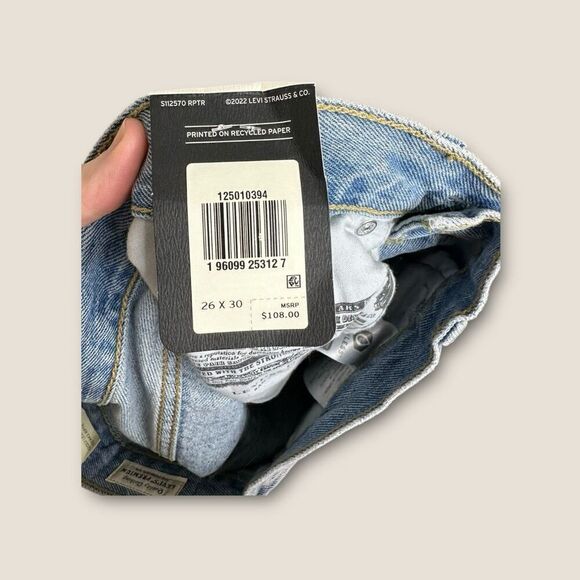 Levi’s Women’s 501 Original Fit Jeans Straight Leg Distressed Size 26x30 NWT - Picture 6 of 8